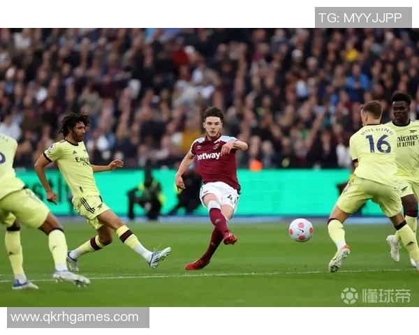 从青涩少年到世界巨星成长系列足球明星的奋斗历程与荣耀时刻 从青涩少年到世界巨星成长系列足球明星的奋斗历程与荣耀时刻