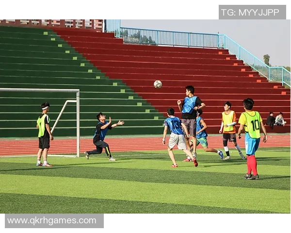 福多多足球带你领略激情四溢的绿茵场，畅享足球魅力与团队精神的完美结合